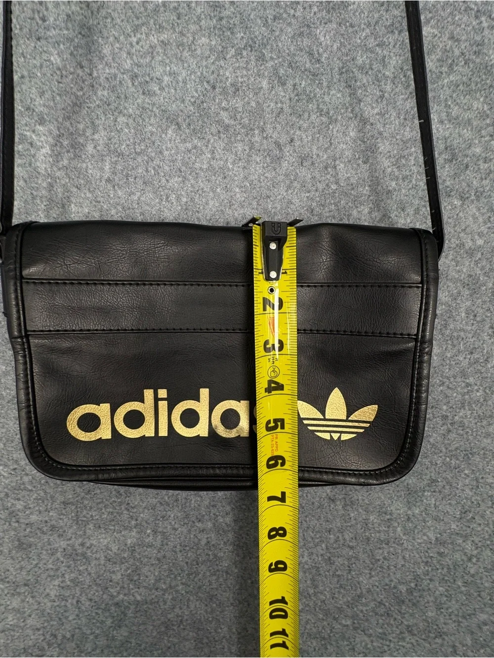 Adidas Originals Black Gold Trefoil Crossbody Messenger Bag Purse Y2K